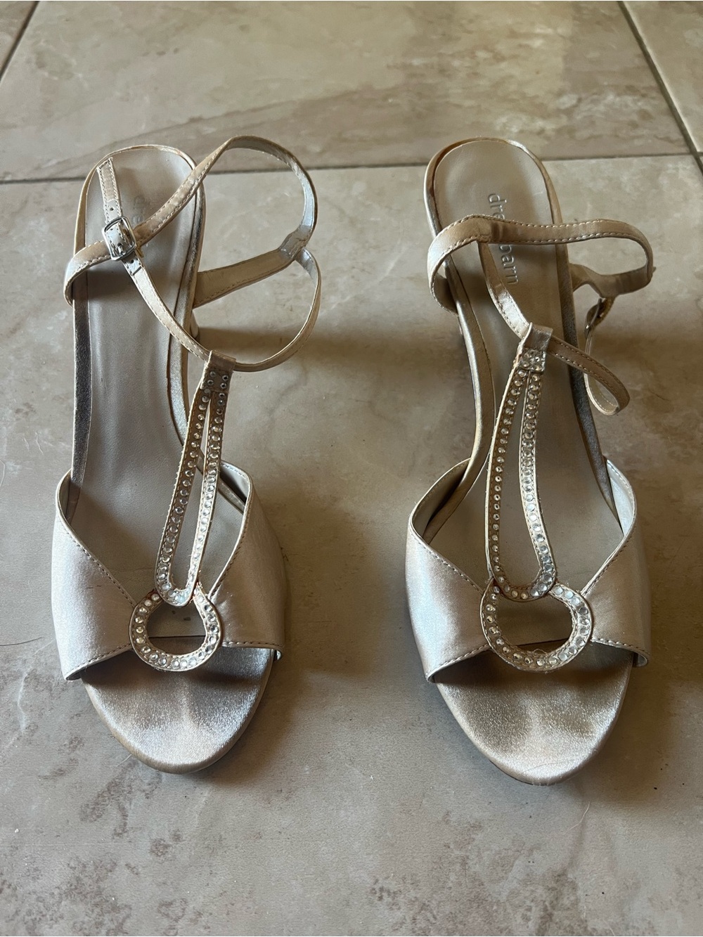 Dress Barn Champagne Metallic T-Strap Heeled Sandals with Crystal Ring